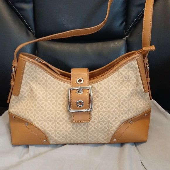 Relic Two Tone Shoulder Bag - Picture 1 of 3